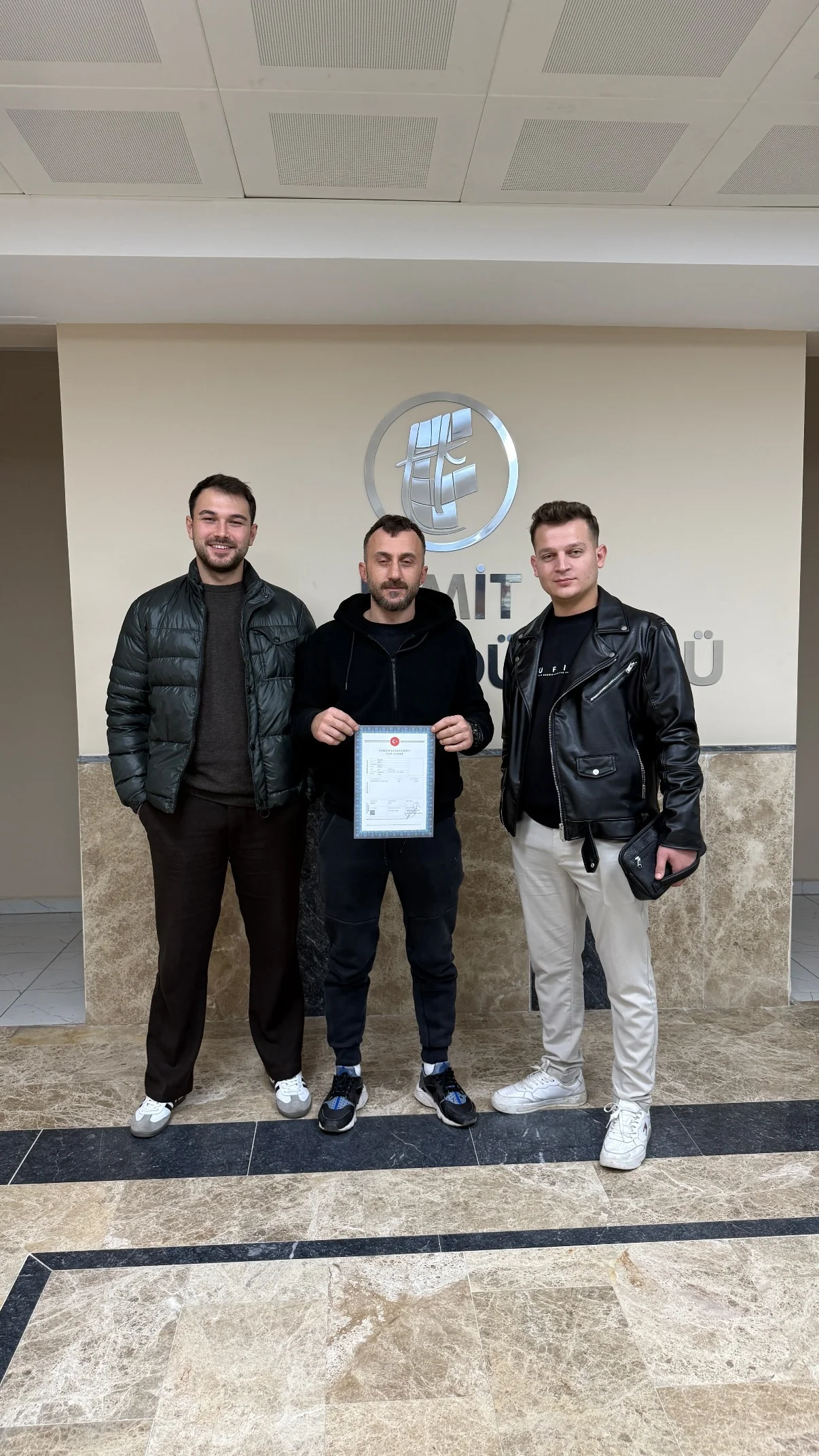 Tapu teslim anı